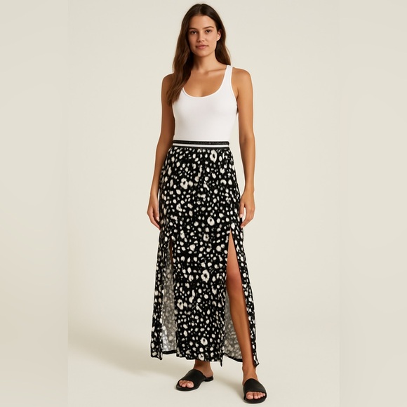 Rebecca Minkoff Black White Print Maxi Skirt Size Small Slit Vacation Resortwear - Picture 1 of 11